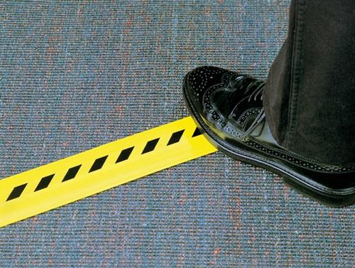 Kabelbrücken L3000xB100xH17mm Ku.schwarz m.Doppelklebeband EHA || VE = 1 ST
