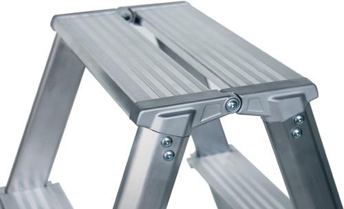 Stufenstehleiter 2x4 Stufen Alu.Gesamt-H.930mm Stufen-Holmverbindung geschraubt || VE = 1 ST