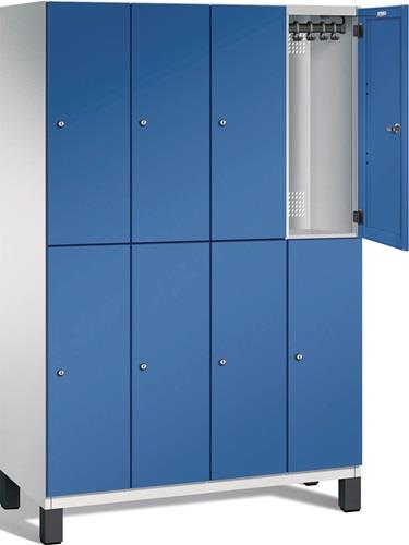Garderobenschrank m.Füßen H1980xB1200xT525mm lichtgrau/ enzianblau 4x2 Abt.C+P || VE = 1 ST