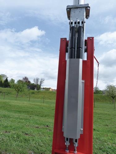 Wegesperre 6500mm m.Gasdruckfeder Alu weiß m.roten Streifen CRONENBERG OH || VE = 1 ST
